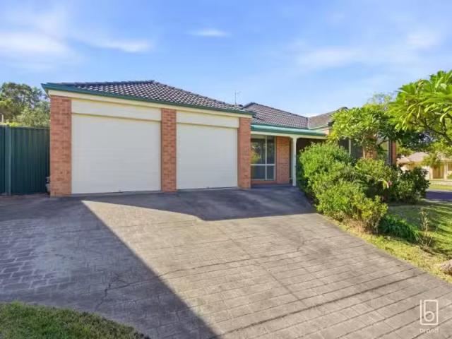For Rent! 5 BR 1 Corkwood Road, WOONGARRAH House for rent Lis.