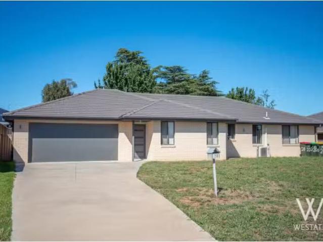 Cozy 5 BR 20 Cooper Crescent, Gormans Hill House for rent Lis.