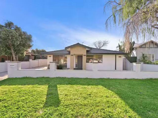 Charming 5 BR 23 Gibbs Street, Rivervale, WA 6103