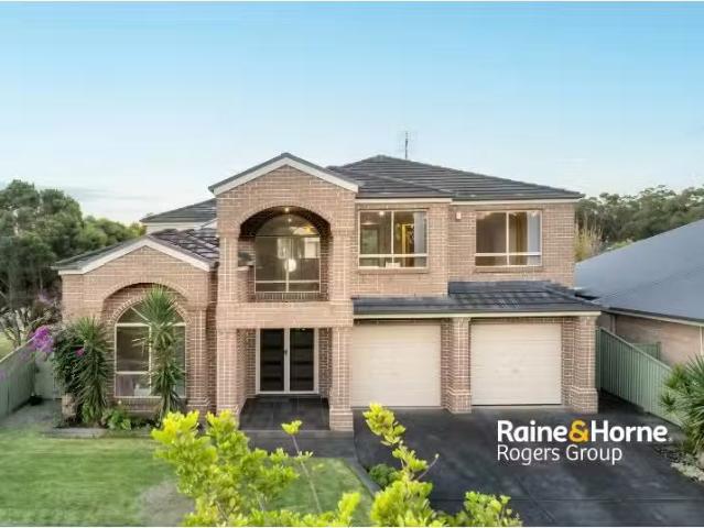 For Rent! 5 BR 26 Waterside Drive, WOONGARRAH House for rent.