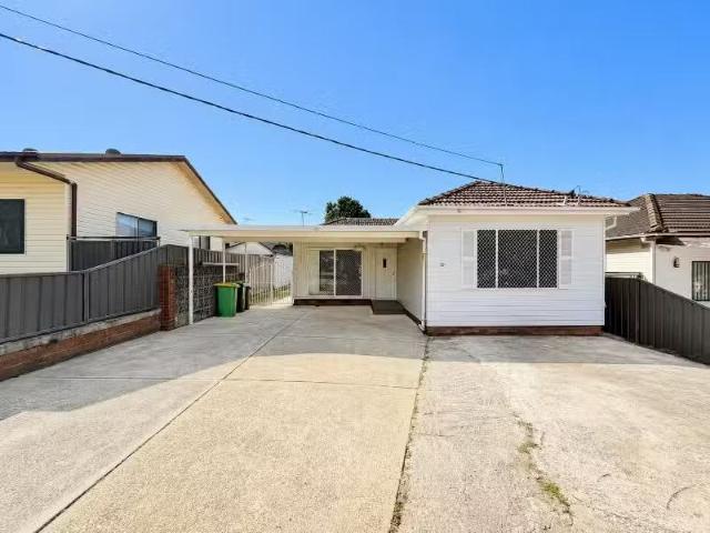 Cozy 5 BR 26 Valencia Street, Greenacre House for rent Listed.