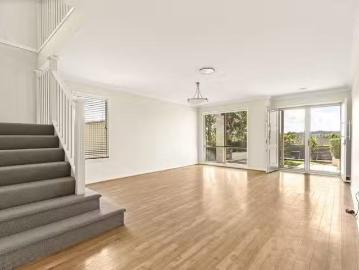 Rental! 5 BR 38 Jason Street, Sinnamon Park, QLD 4073