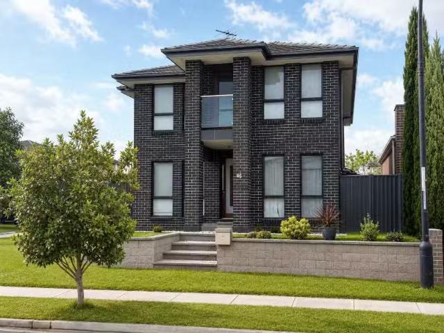 Rental! 5 BR 46 Vopi Street, Schofields House for rent Listed.