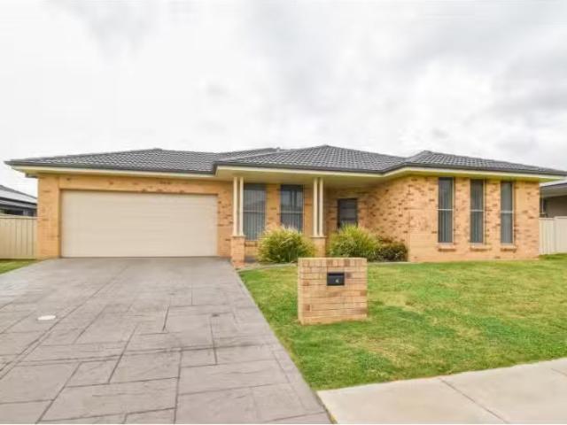Nice 5 BR 4 Agate Street, Orange House for rent Listed by Bel.