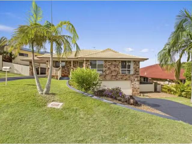 Charming 5 BR 4 Illawong Crescent, Terranora House for rent L.