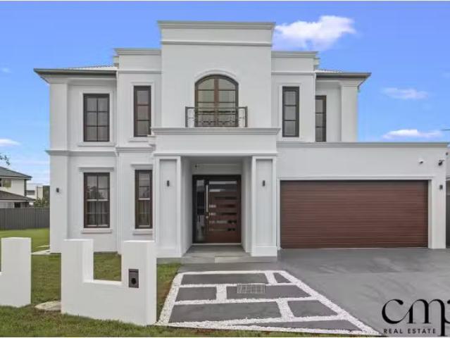 Charming 5 BR 77 Wilhelm Parade, CATHERINE FIELD House for ren.