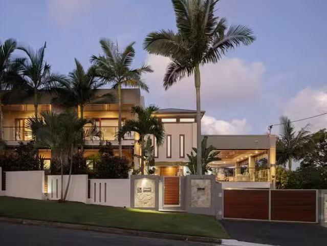 Just in! 5 BR 9 Banool Street, Ashgrove, QLD 4060