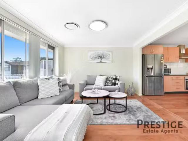 Rental! 5 Miami Close, Greenfield Park NSW 2176