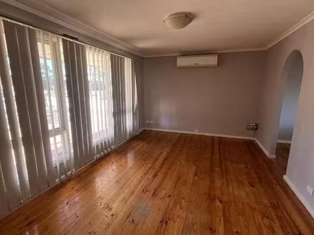 Nice 5 Narbonne Street, Port Augusta, SA 5700