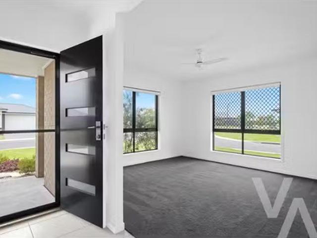 Unique 5 Samuel Street, Cliftleigh House for rent Listed by E.