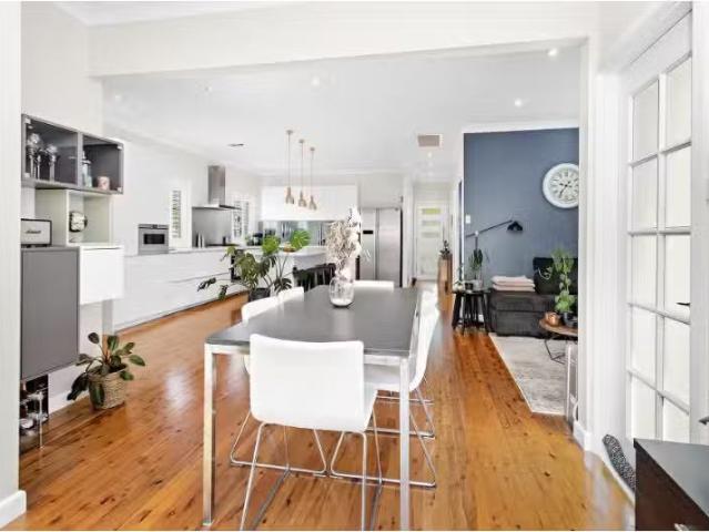 New 5 Park Road, Bellambi House for rent Listed by Bronte Swe.