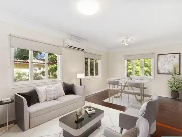 Cozy 64 Marshall Road, Holland Park West, QLD 4121