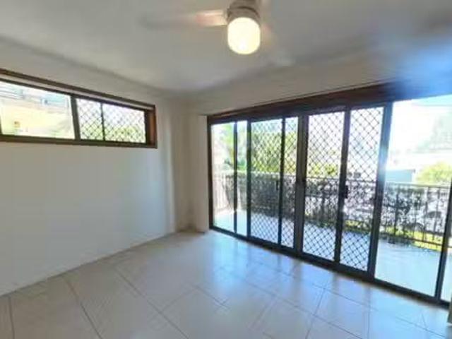 New 6/4 Mary Avenue, Broadbeach, QLD 4218