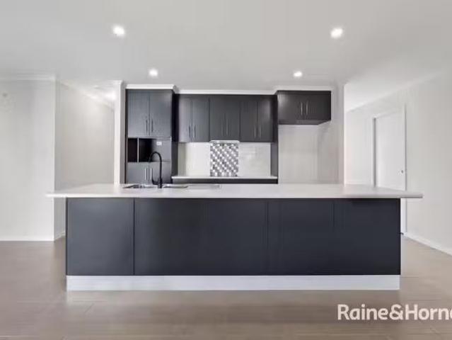 Deal! 65 Canecutters Drive, Ooralea, QLD 4740