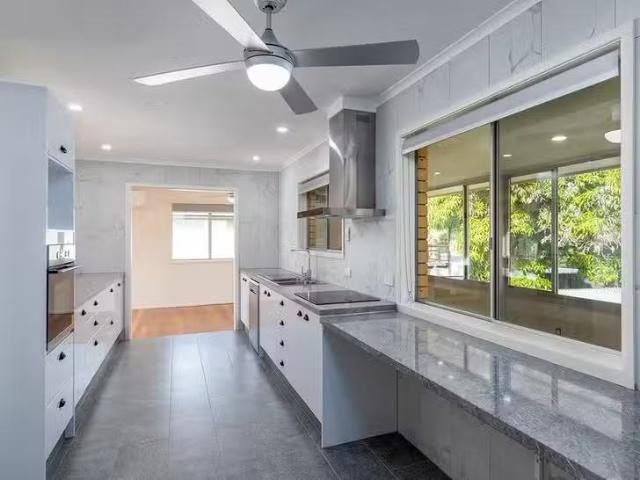 Cozy 65 Kylie Avenue, Ferny Hills, QLD 4055