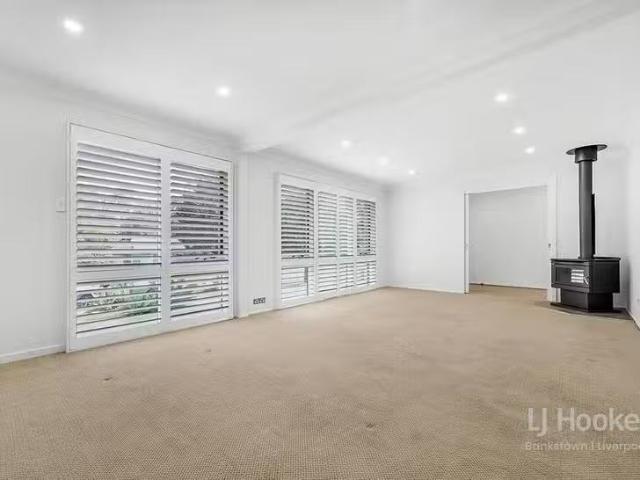 Nice 65 Renton Avenue, Moorebank, NSW 2170