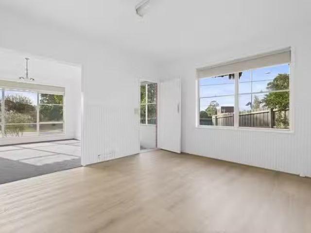 Cheap 66 Moreton Street, Frankston North, VIC 3200