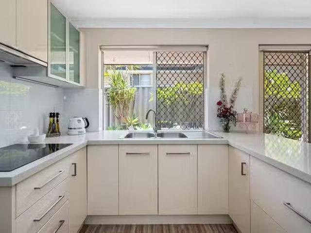 Cozy 6/7 Clarence Street, Tuart Hill, WA 6060