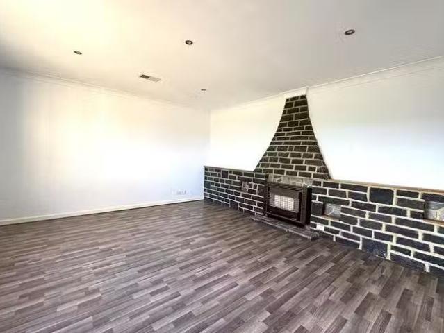 Nice 68 Rees Road, Melton South, VIC 3338