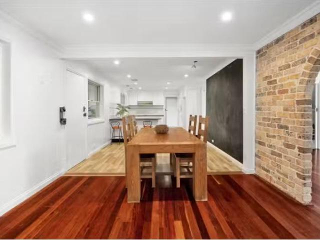 Cheap 68a Anzac Avenue, Collaroy House for rent Listed by Yvo.