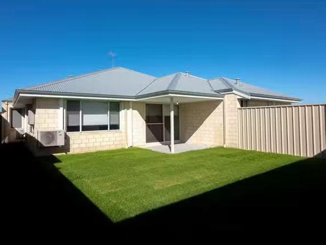 Rental! 68A Lunarossa Drive, Two Rocks, WA 6037