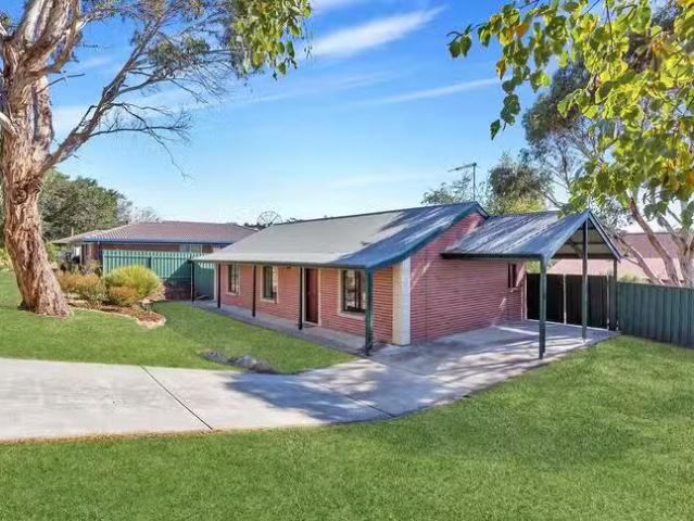 Charming 69 Grevillea Way, Woodside, SA 5244
