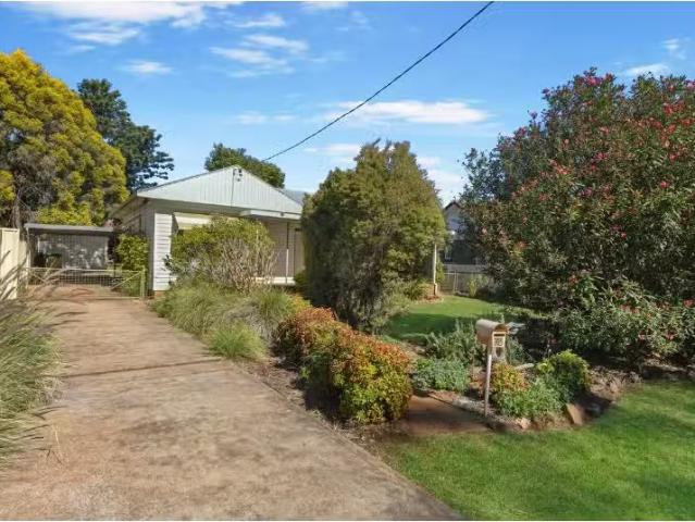 Just in! 69 Stock Road, Gunnedah House for rent Listed by Meg.