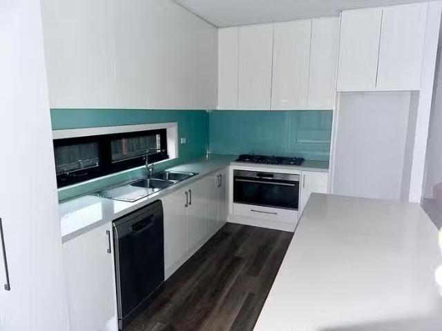Cheap 69B Shetland Street, Endeavour Hills, VIC 3802