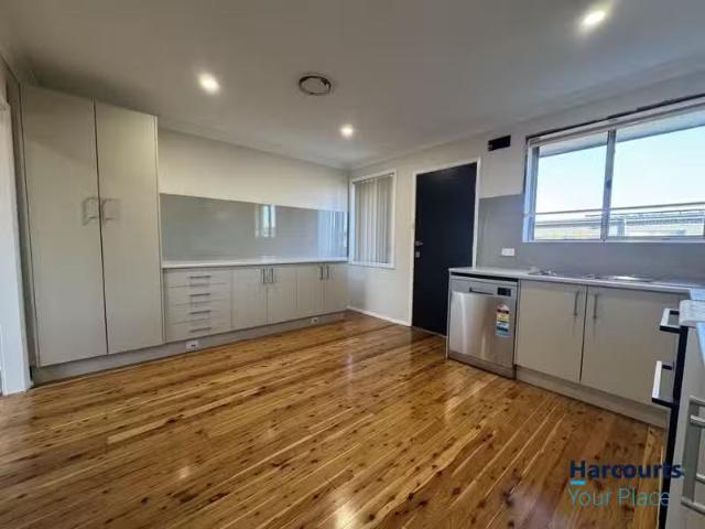 Unique 60 Carrington Street, ST MARYS, NSW 2760 House for Rent