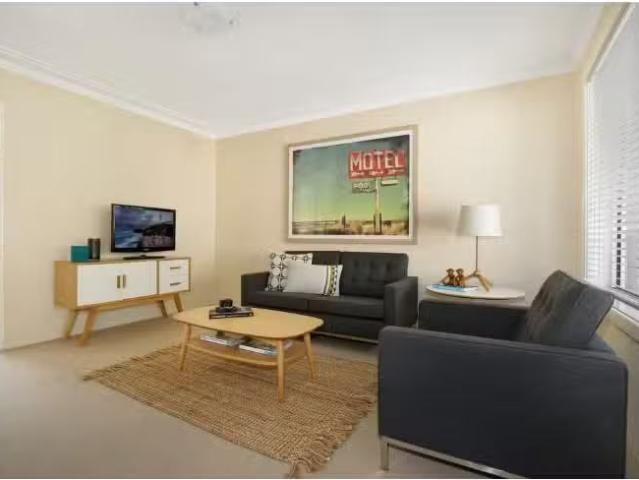 Cheap 6/13 Sperry Street, West Wollongong Apartment for rent.