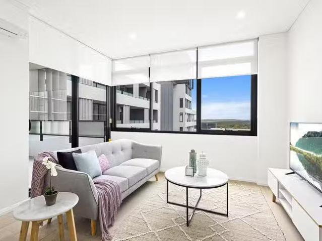 Just in! 610/10 Village Place, Kirrawee, NSW 2232