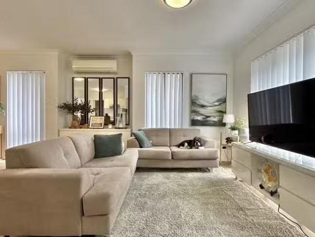Just in! 6/10 Toms Lane, Engadine, NSW 2233