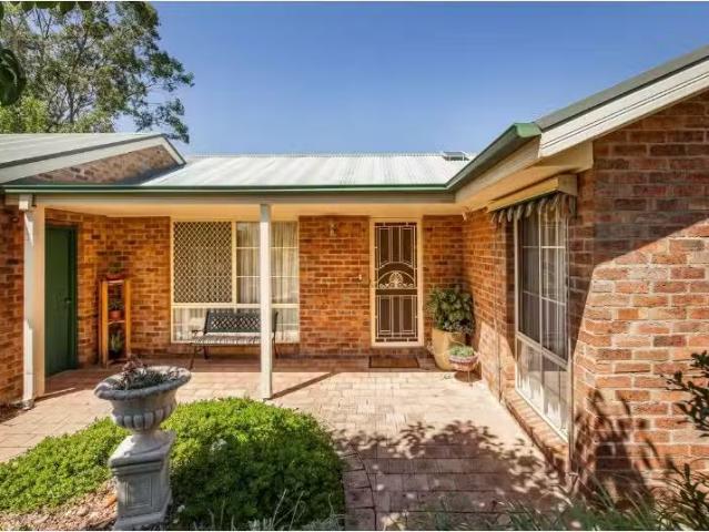 Nice 61 Michelle Avenue, LAVINGTON House for rent Listed by L.