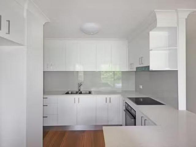 Nice 6/25 27 Hooper Drive, Currumbin, QLD 4223