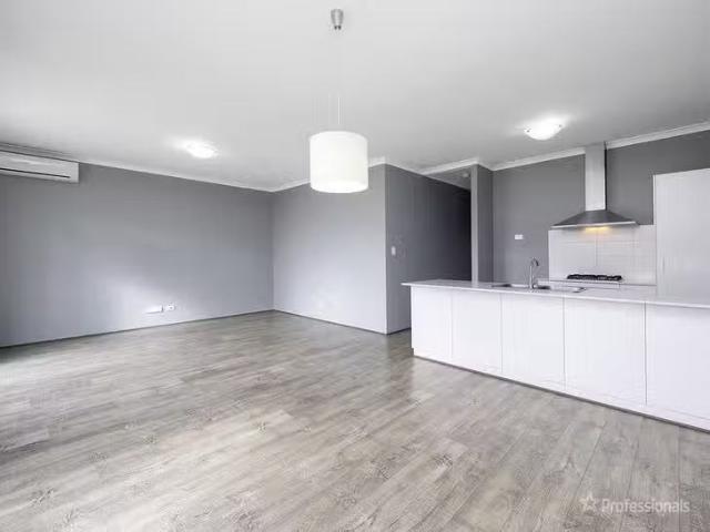 Cheap 62 Boulton Loop, Ellenbrook, WA 6069