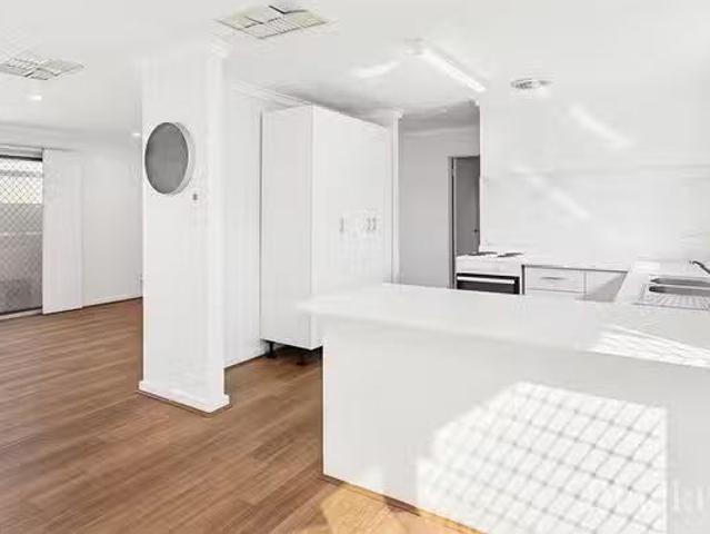 Nice 6/2 Cothill Court, Eden Hill, WA 6054