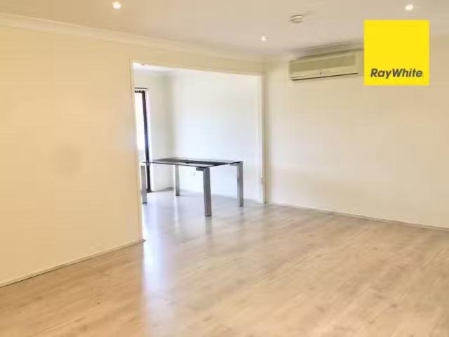 Deal! 62 Innisfail Road, Wakeley NSW 2176