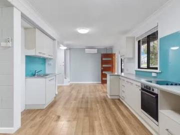 Charming 63 Woolana Ave, Budgewoi House for rent Listed by Pa.