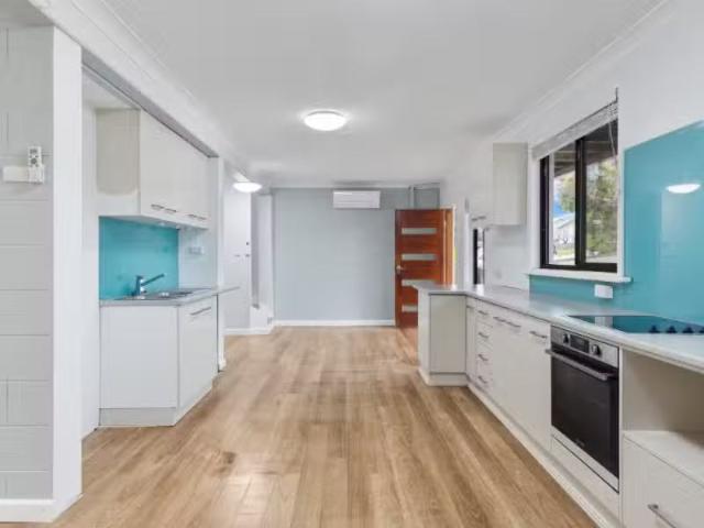 Unique 63 Woolana Ave, Budgewoi House for rent Listed by Paij.