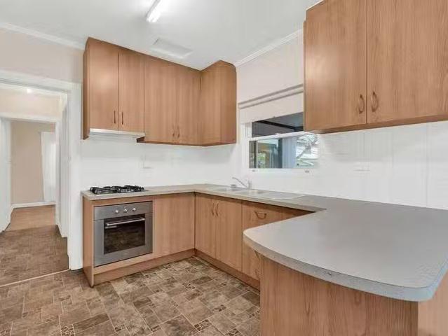 Deal! 6 Cole Street, Klemzig, SA 5087