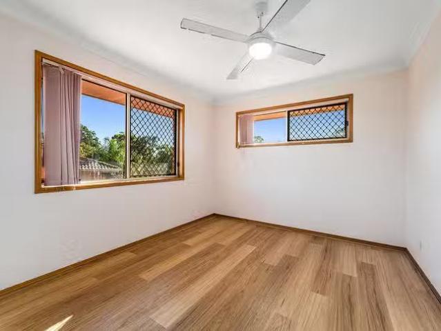 Charming 6 Chanel Crescent, Eight Mile Plains, QLD 4113