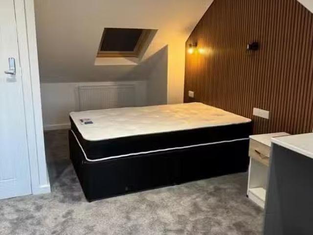 For Rent! 6 BA 6 bedroom terraced house for rent in Walbrook R.