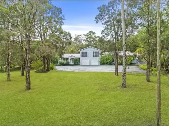 New 6 BR 1 The Knoll, Jilliby Property for rent Listed by Kel.