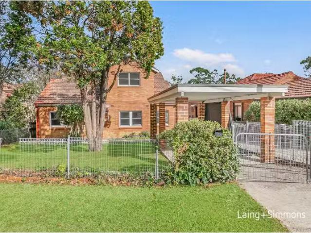 Nice 6 BR 22 Hampden Road, Pennant Hills House for rent Liste.