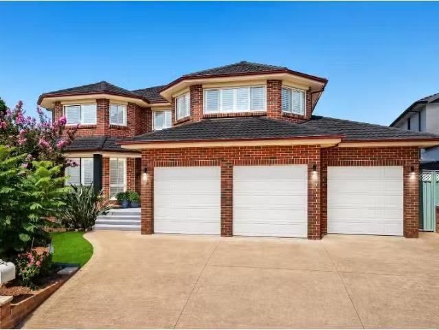 Cozy 6 BR 22 Windorra Avenue, Glenmore Park House for rent Li.