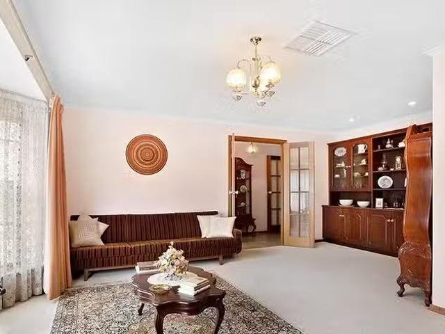 Deal! 6 Gainsborough Street, Salisbury Downs, SA 5108