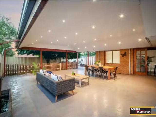 Just in! 6 Guernsey Court, STRATTON House for rent Listed by.