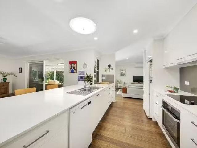 Cheap 6 Sternlight Street, NOOSAVILLE, QLD 4566 House for Rent