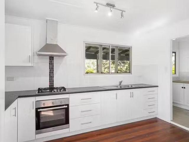 Rental! 6 Peabird Street, One Mile, QLD 4305