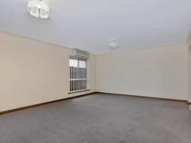Nice 6 Regent Grove, Blakeview, SA 5114